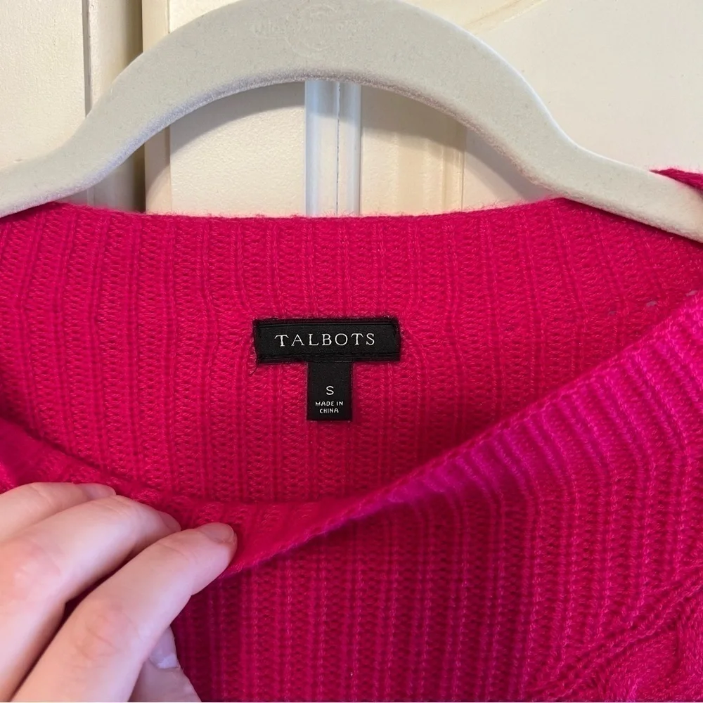 TALBOTS Cableknit Lamb’s Wool Sweater in Hot Pink, Size Small - Picture 3 of 8